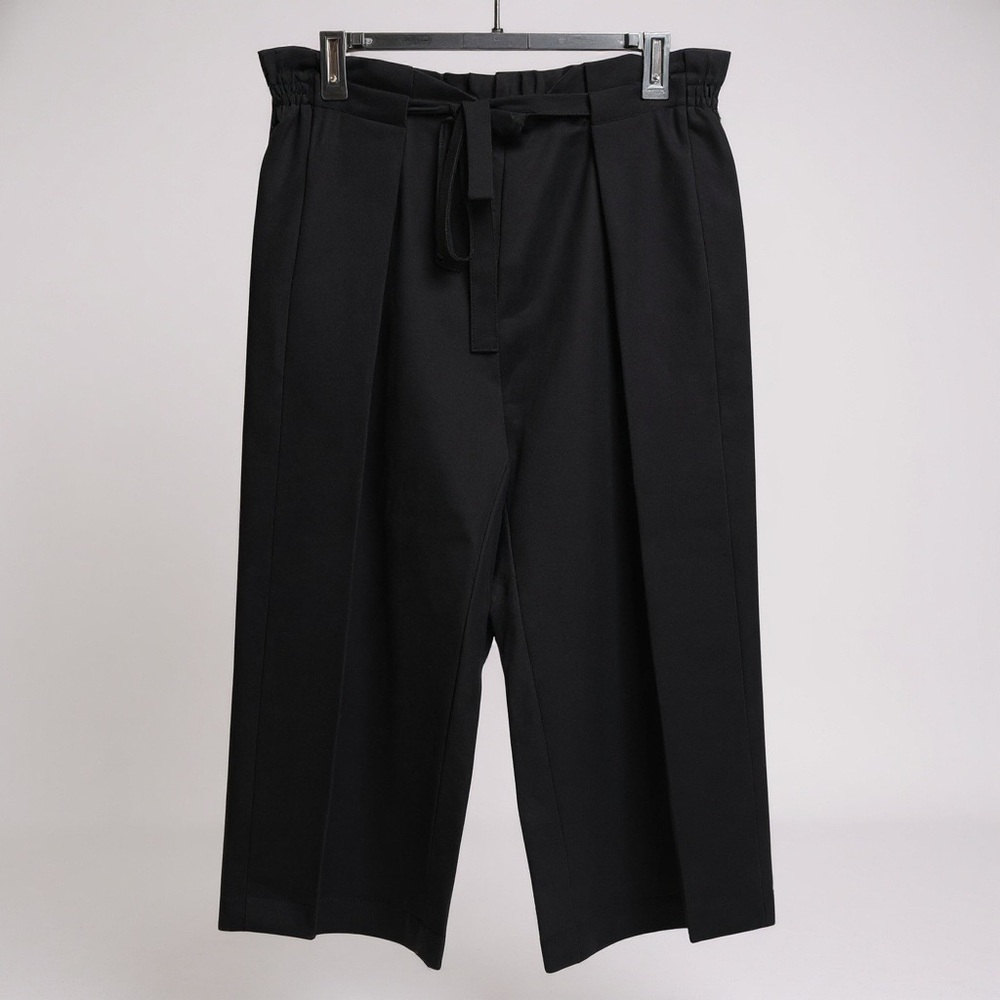 Kaari Blue Women’s Black Cropped Trousers‎ Size 10